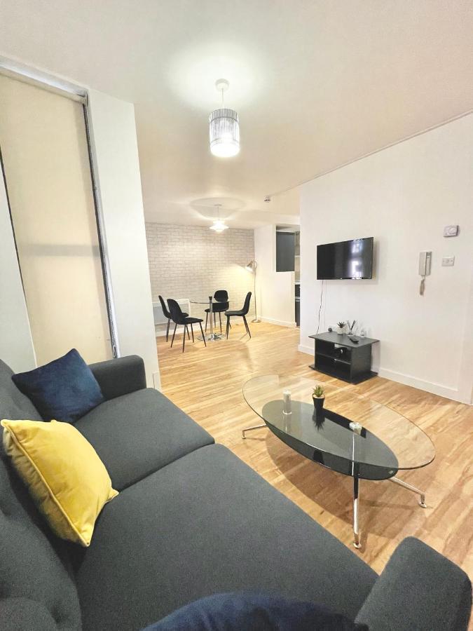 Lovely 2 - Bedroom Condo In Manchester City Centre Dış mekan fotoğraf