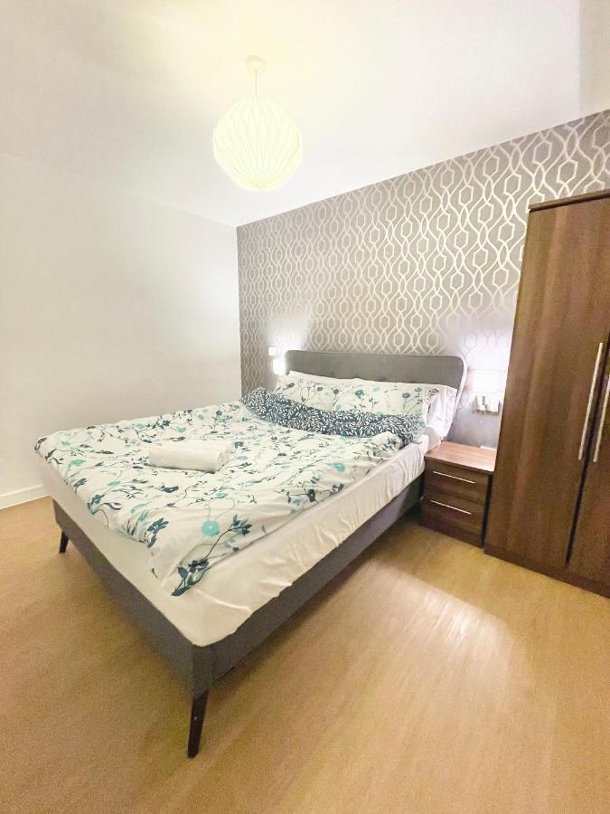 Lovely 2 - Bedroom Condo In Manchester City Centre Dış mekan fotoğraf